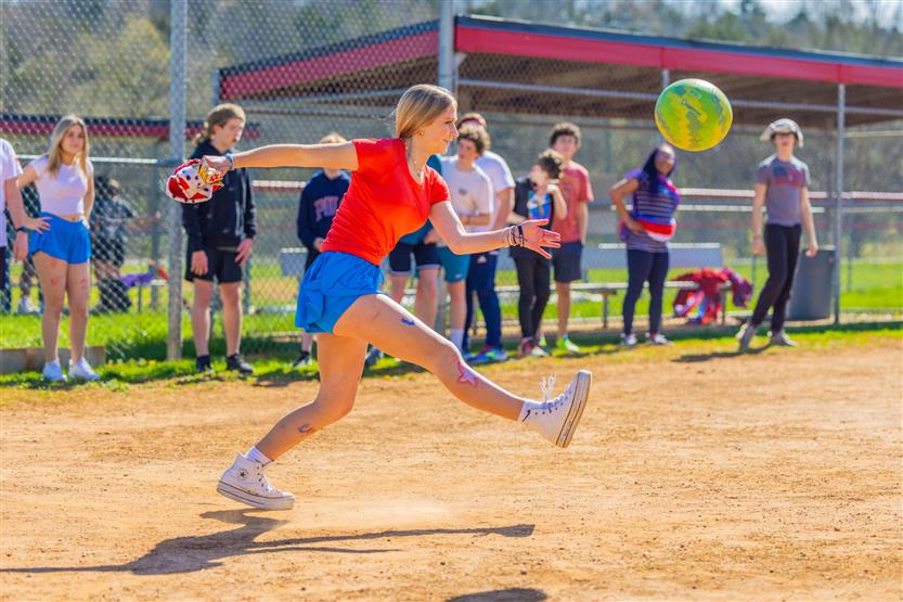 Hillsboro School students enjoy Field Day